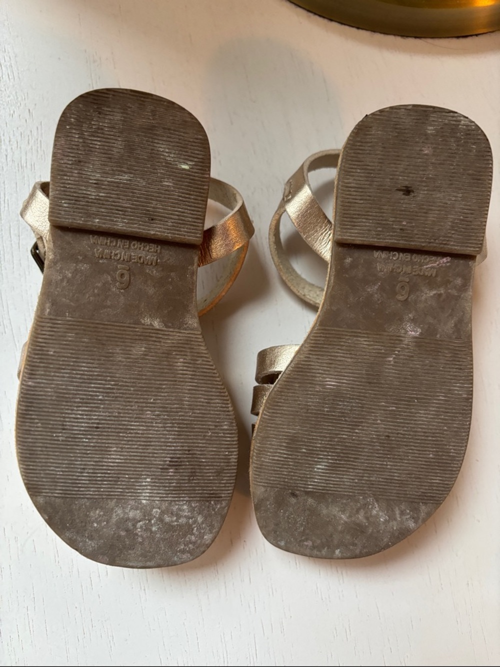 Old Navy Girls Metallic Gold Woven Strap Sandals - Picture 3 of 3